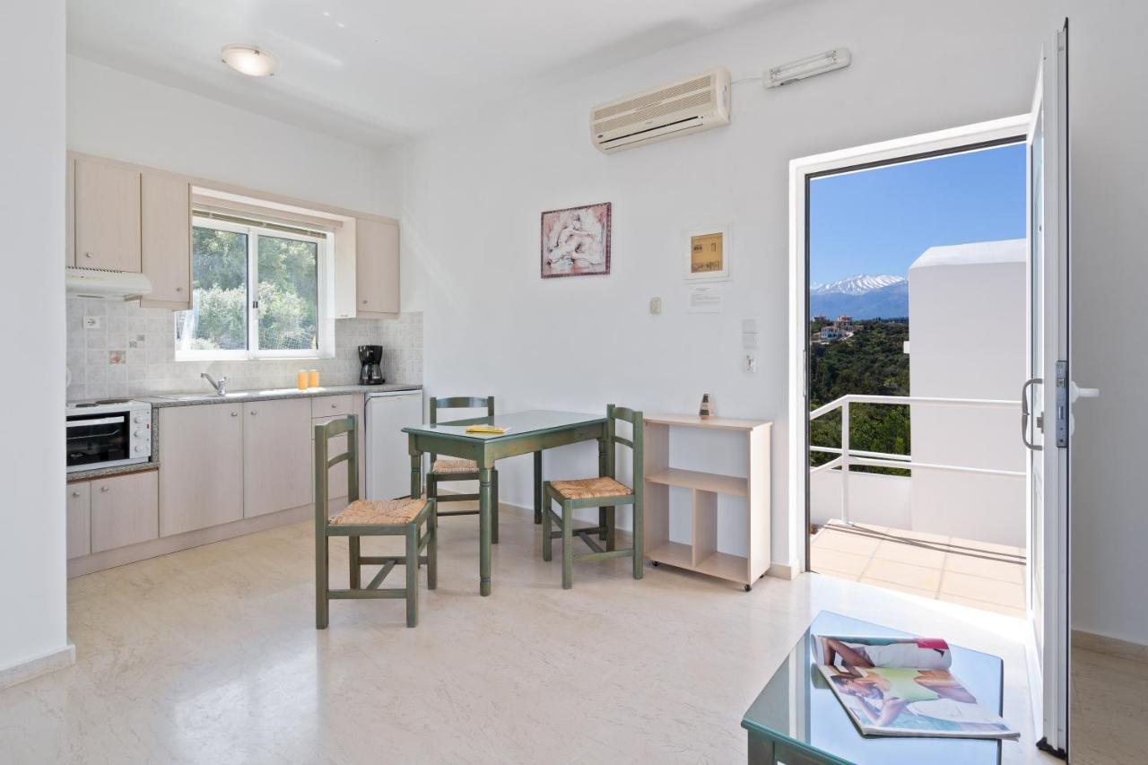 Eolos Apartments Ханья Экстерьер фото